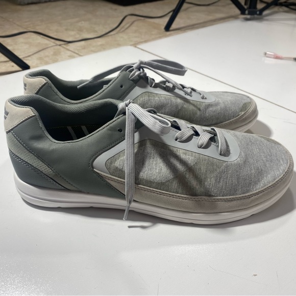 STR/KE MVMNT Two Tone Gray Interval Lightweight Thermal Support Trainer NWOT 12 - Picture 3 of 15